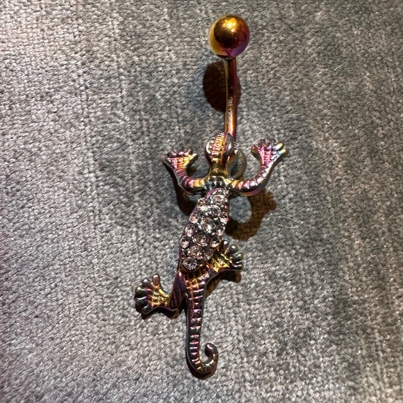 Pagoda Green Salamander 🦎 Gecko Color Changing Belly Button Ring - Picture 7 of 14